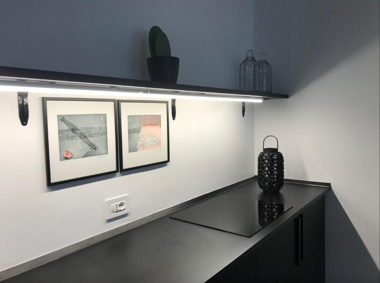 Bellhome 1 - Elegante Appartamento Nel Centro Di Μπάρι Εξωτερικό φωτογραφία